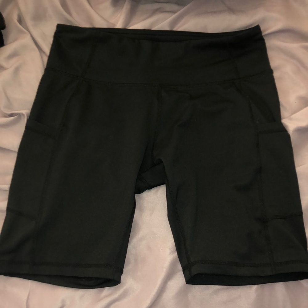 Black athletic shorts size L.